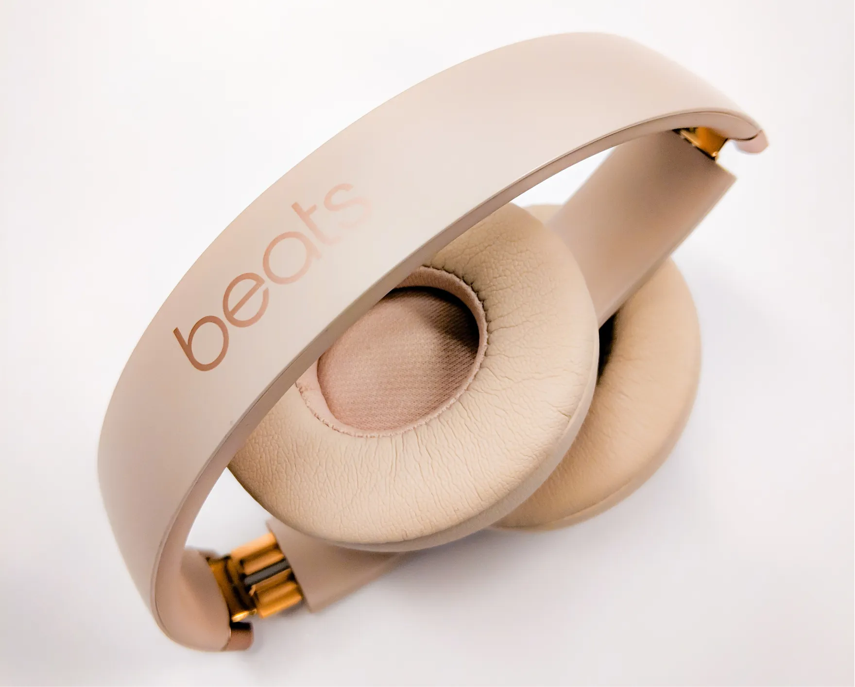 beats headphones practicality vs beauty comparison